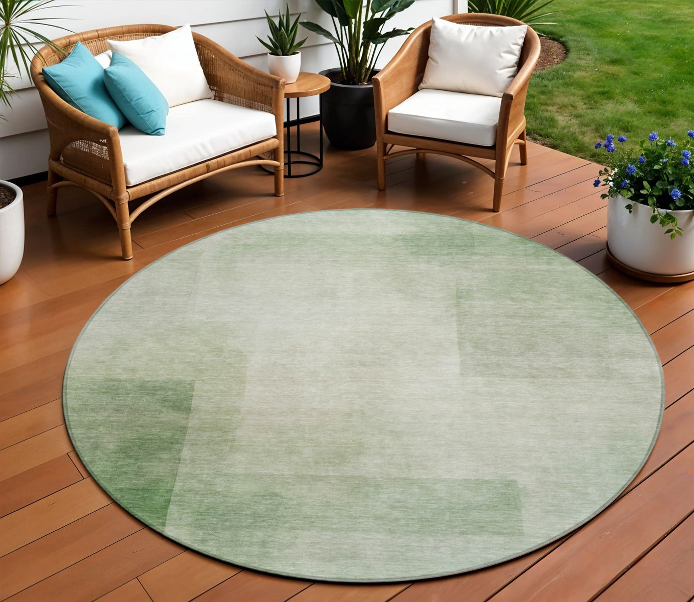 8 Artichoke Green Round Geometric Washable Indoor Outdoor Area Rug