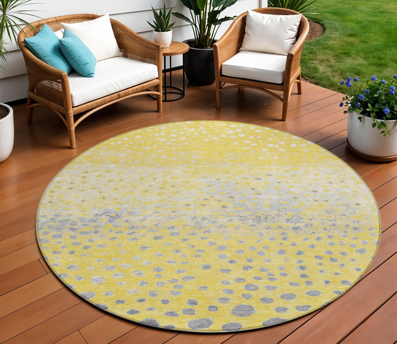 8 Yellow And Gold Round Abstract Washable Indoor Outdoor Area Rug