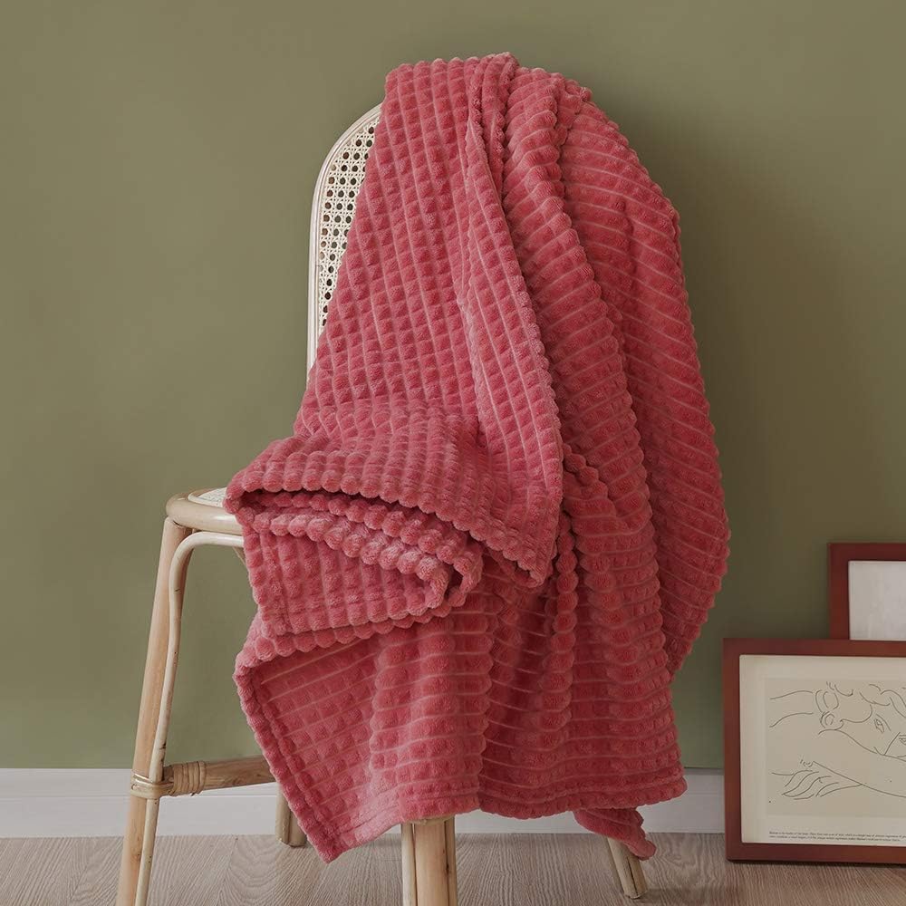 Simple&Opulence Coral Red Throw Blanket For Couch-Super Soft Fluffy Blankets For Women 50X70 Inches Cozy Lightweight Fleece Blan