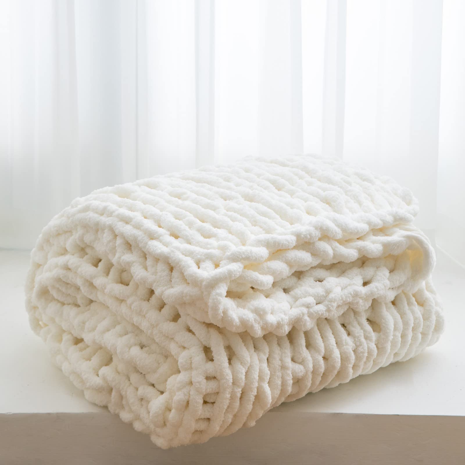 Weshiongoo Chunky Knit Throw Blanket Knitted Throw Blankets For Couch Bed Fluffy Soft Blanket With Jumbo Chenille Yarn Thick 100
