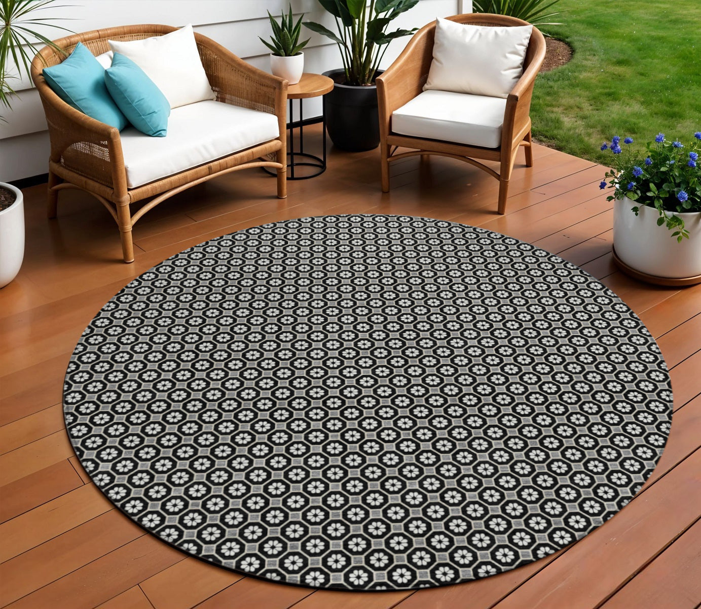 8 Black And Gray Round Floral Washable Indoor Outdoor Area Rug