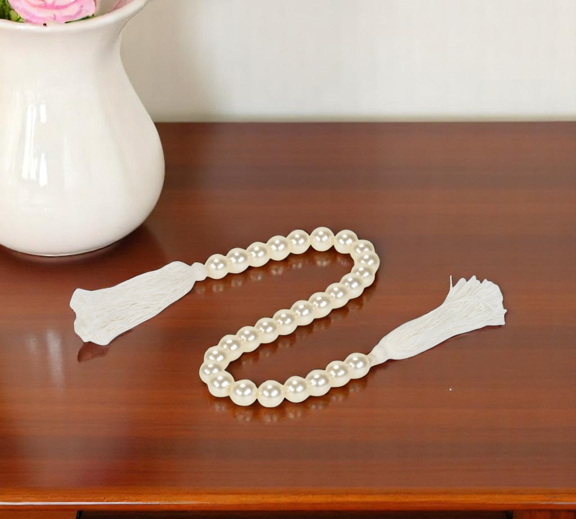 24 White Pearl Beads Decorative Tassel