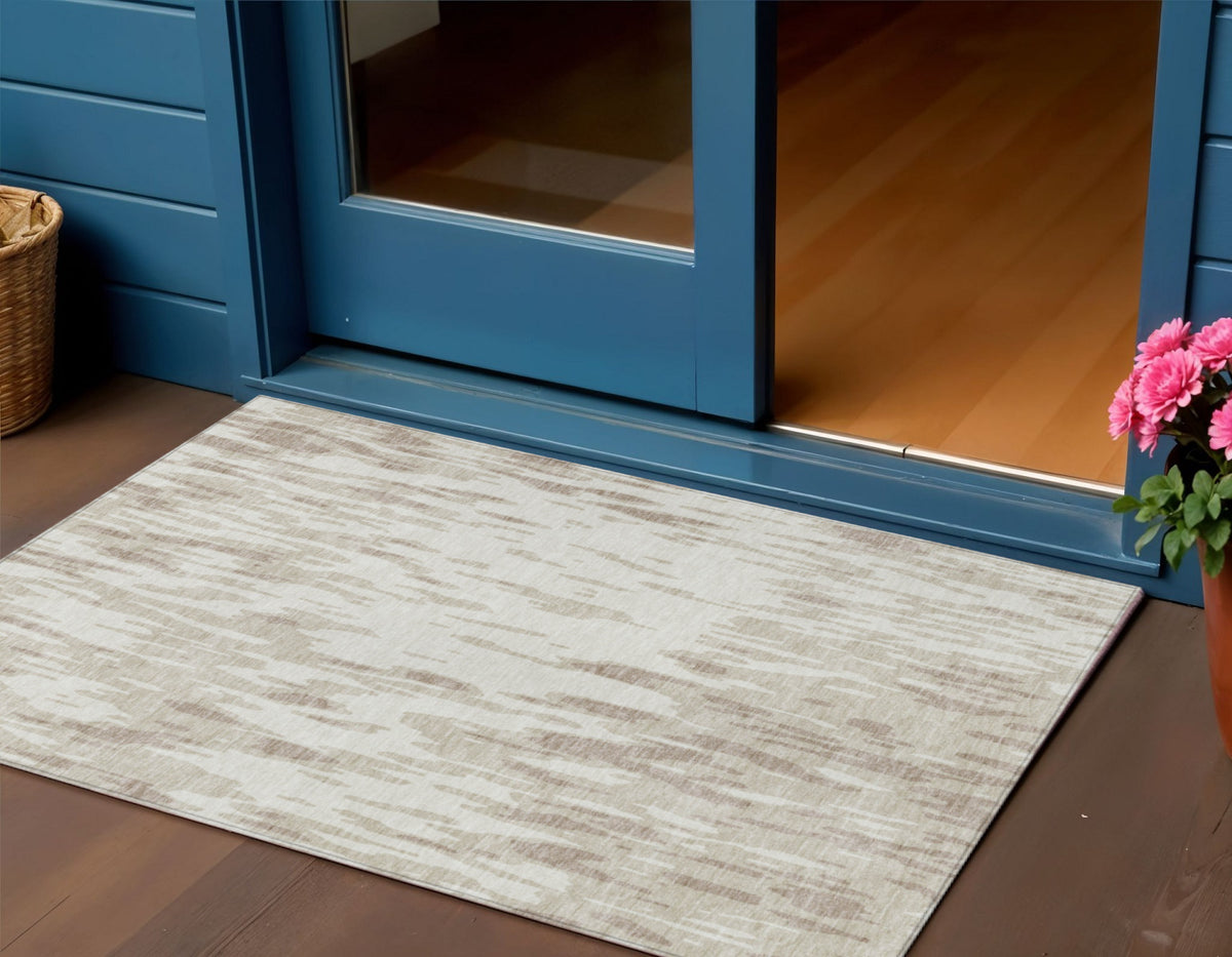 3' X 5' Ivory And Off White Abstract Washable Indoor Outdoor Area Rug