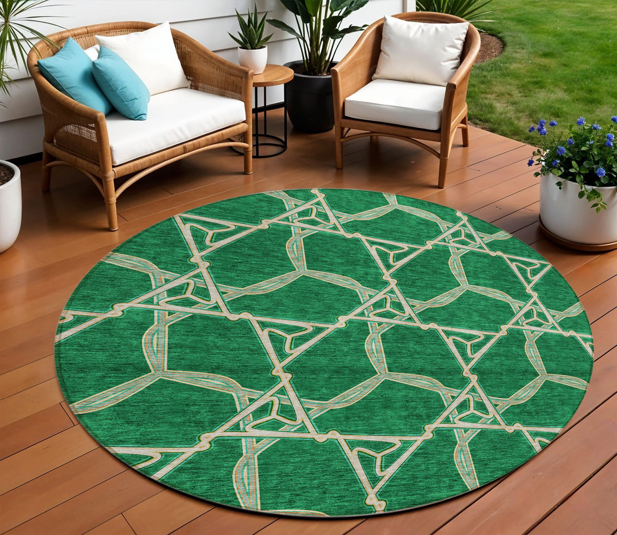 8' Emerald And Beige Round Geometric Washable Indoor Outdoor Area Rug