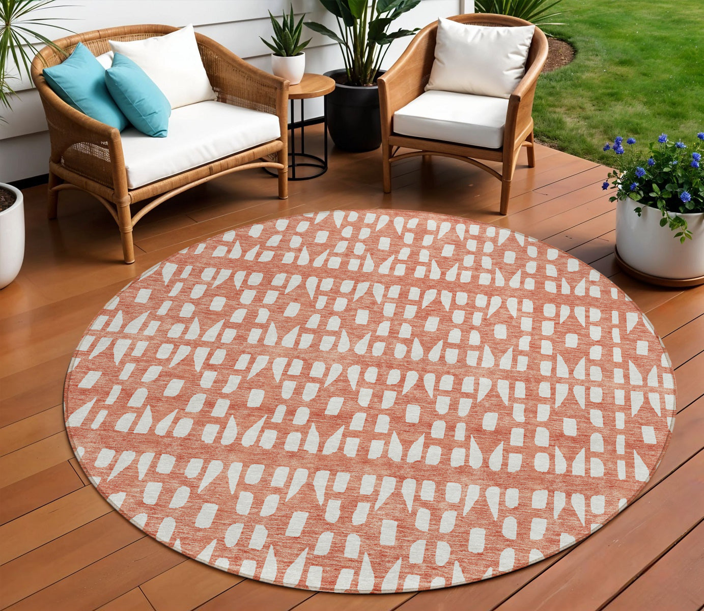8 Salmon And Ivory Round Geometric Washable Indoor Outdoor Area Rug
