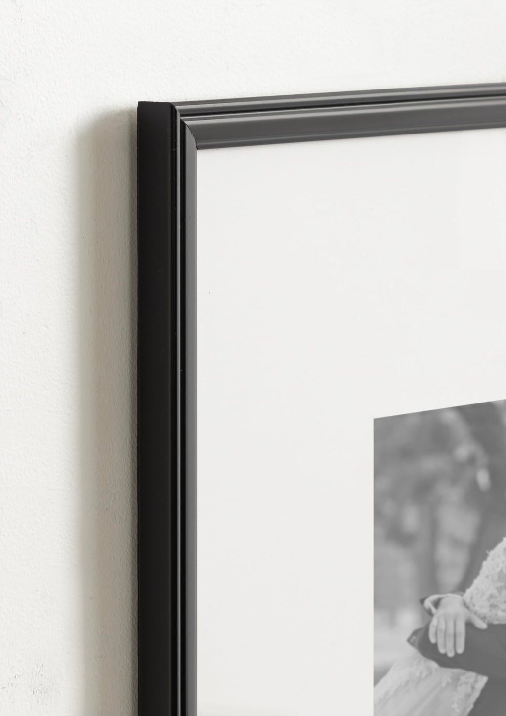Kate And Laurel Adlynn Rectangle Picture Frame Set Of 3, 11 X 14 Matted To 5 X 7, Black, Modern Three-Piece Frame Set For Galler