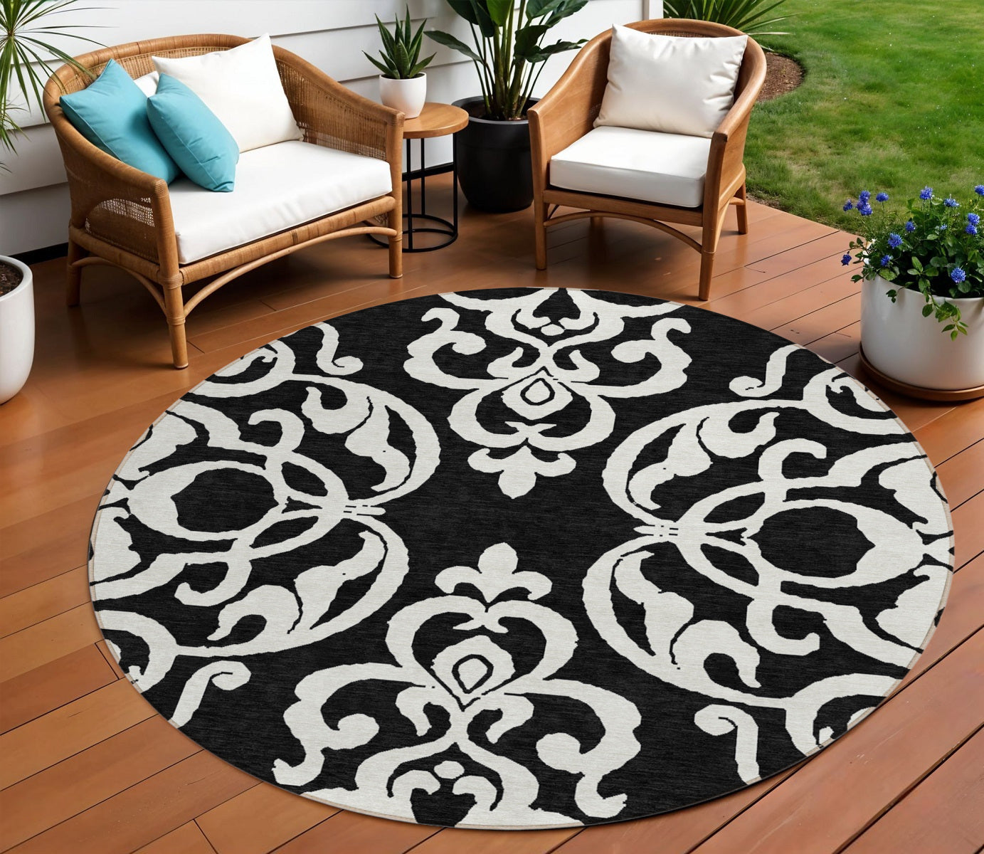 8 Black And Ivory Round Damask Washable Indoor Outdoor Area Rug