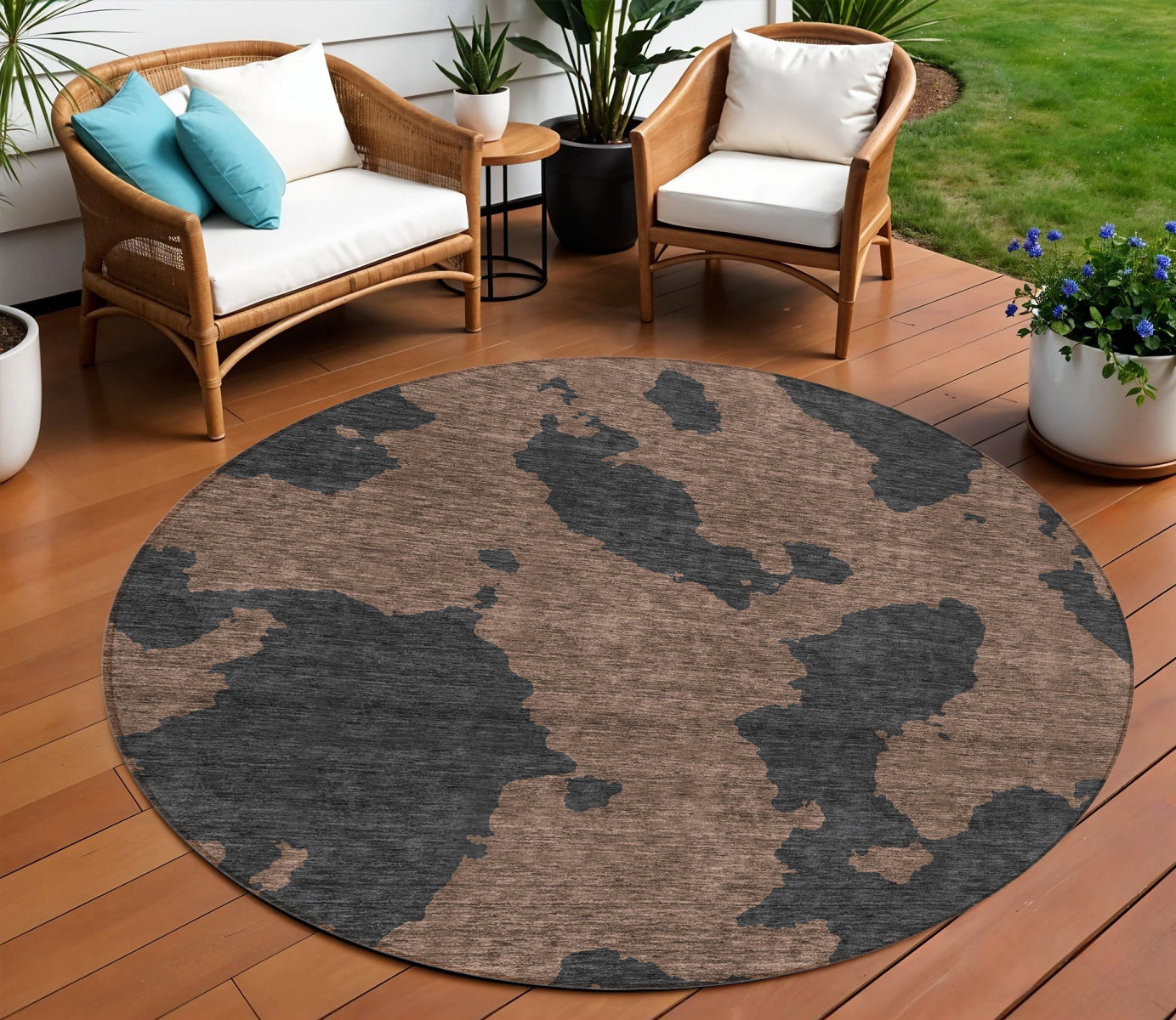 8 Chocolate And Charcoal Round Abstract Washable Indoor Outdoor Area Rug