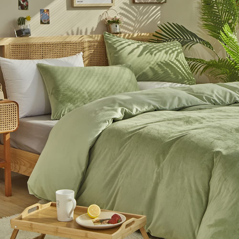 Clothknow Sage Green Comforter Sets California King 3Pcs Green Velvet Bedding Comforter Sets Fluffy Comforter Soft Light Green C