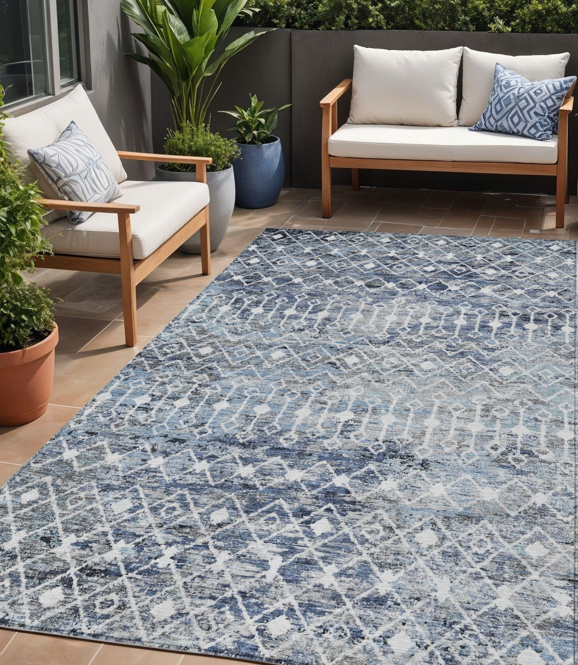 5 X 8 Blue And Silver Argyle Washable Indoor Outdoor Area Rug