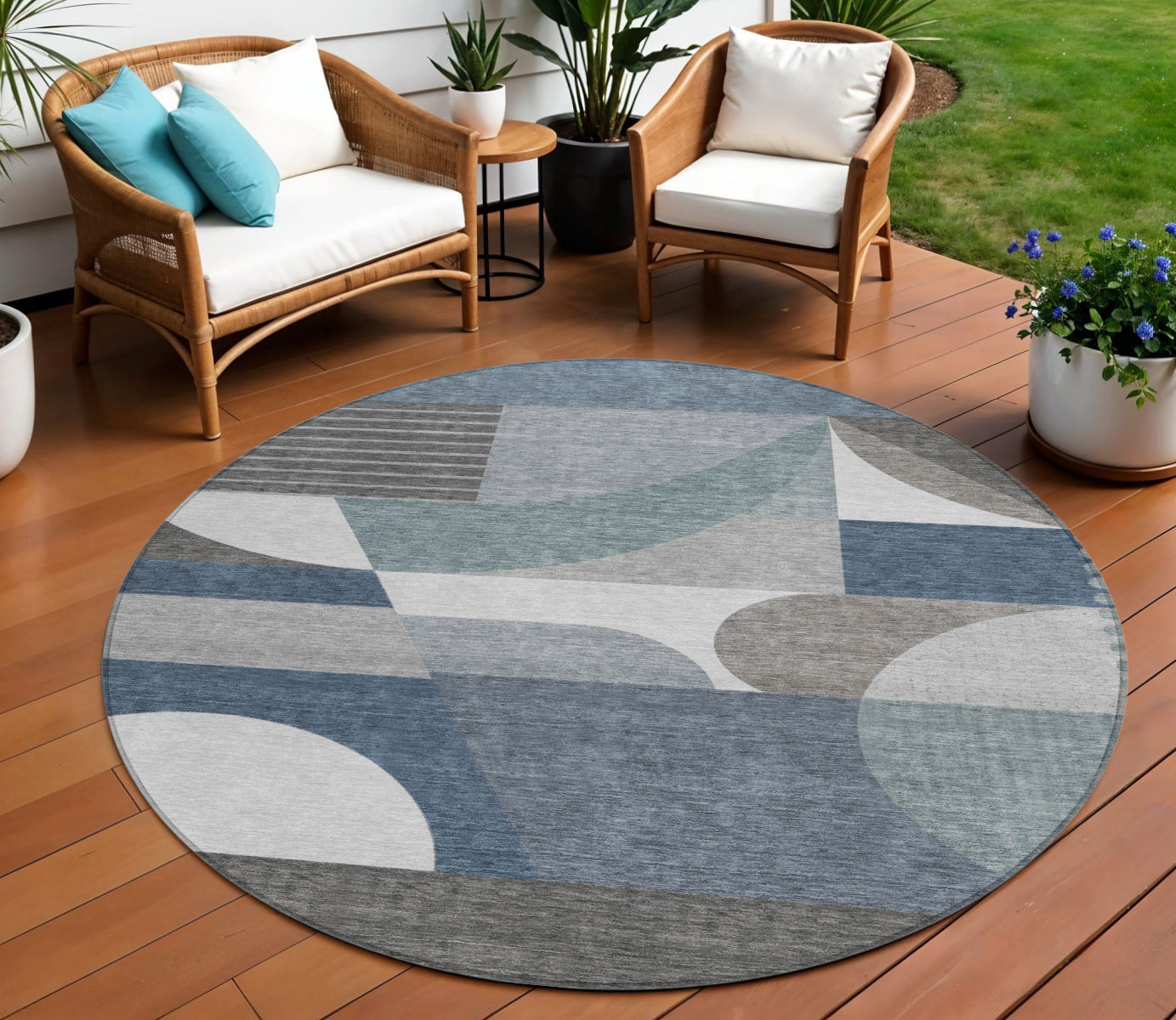 8 Gray Blue And Ivory Round Geometric Washable Indoor Outdoor Area Rug