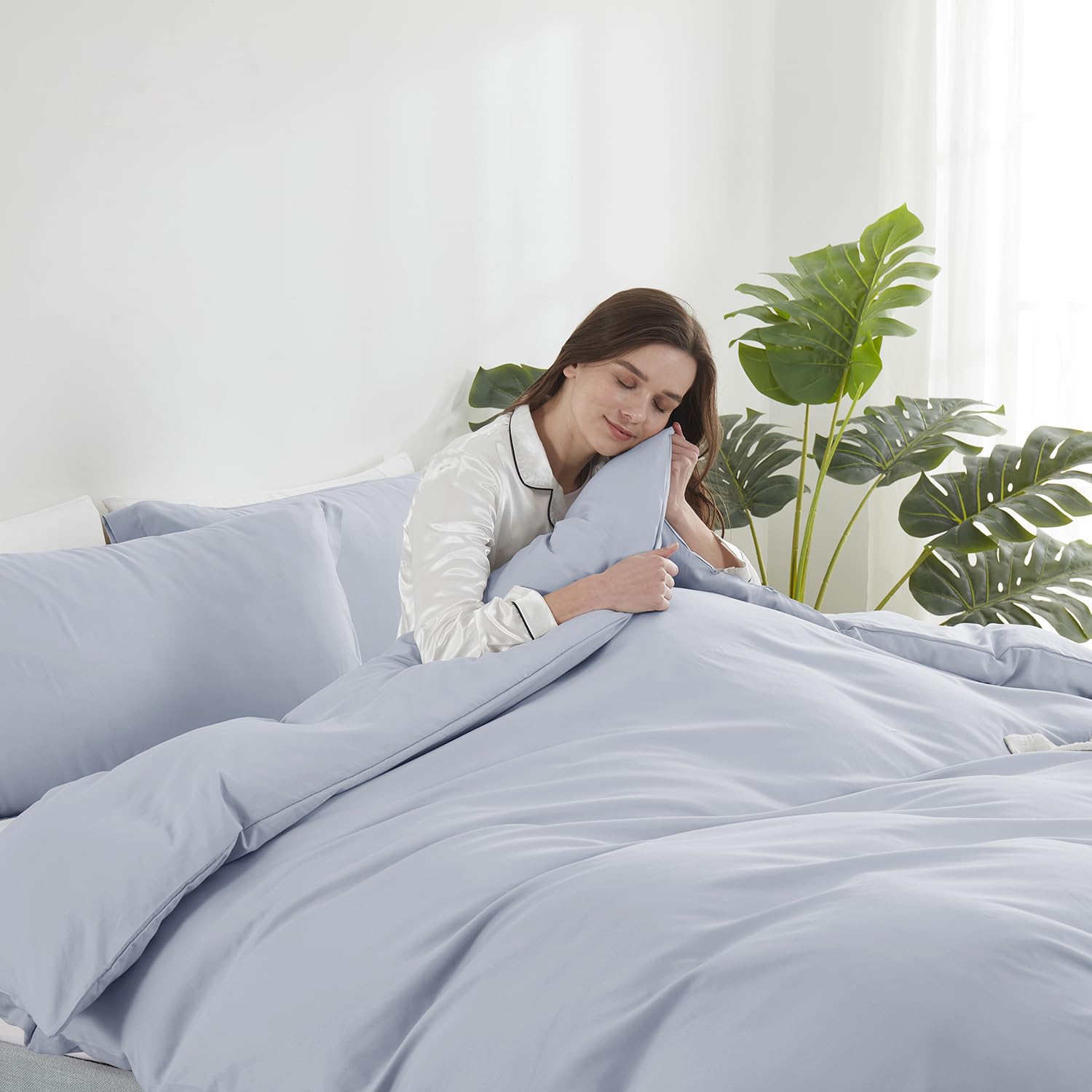 Hearth & Harbor Ice Blue Duvet Cover Queen Size - 3 Piece Queen Duvet Cover Set, Soft Double Brushed Queen Size Duvet Covers Wit