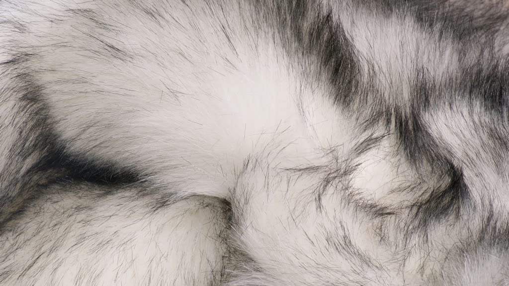 HomeRoots 5' X 6' Grey Ombre Faux Sheepskin Non Skid Area Rug