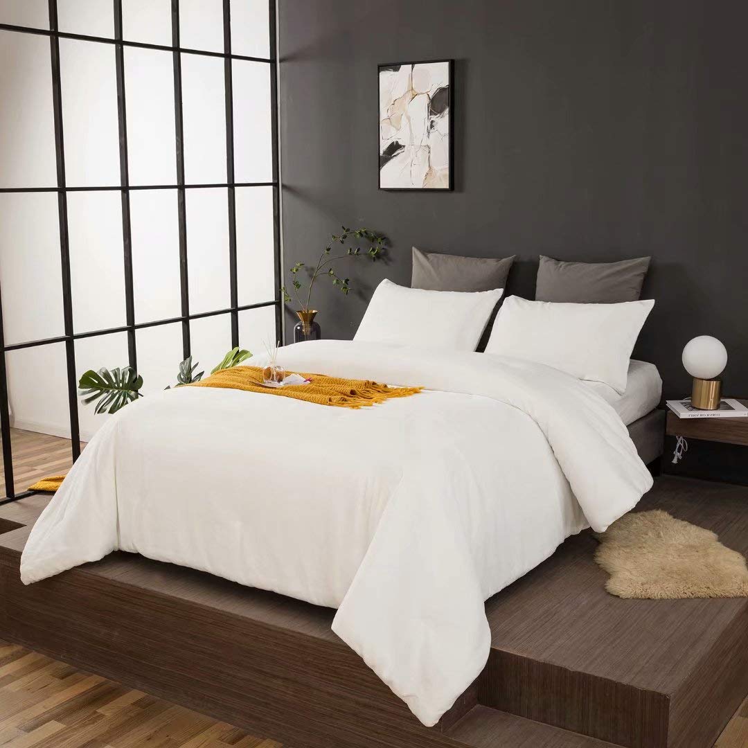 Clothknow White Fluffy Comforter Set Queen White Velvet Bedding Comforter Sets Full Flannel Comforter Women Men Comforter Soft Faux Fur Bed Bedding 3Pcs White Queen Bed Comforter Sets