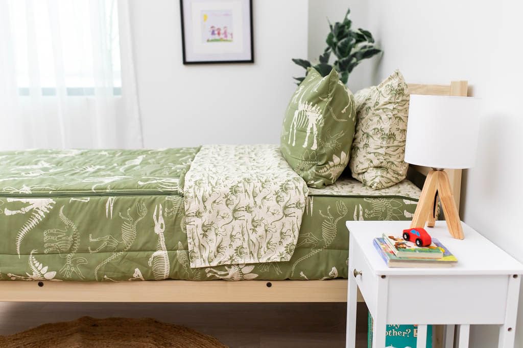 Beddy'S Dinosaurs T-Rex Theme Boys Durable Zipper Bedding, Bed In A Bag, Green Sheets And Comforter With Dino Fossils, Includes