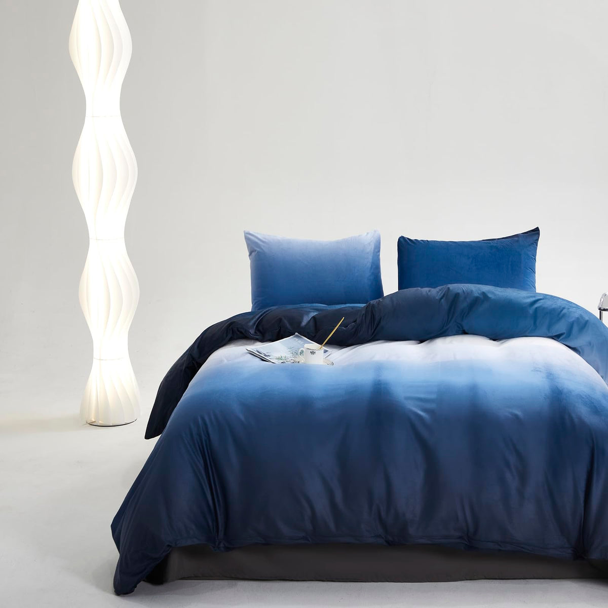 Houseri Blue White Gradient Velvet Comforter Set Full Fluffy Sea Blue Sherpa Ice Blue Cozy Plush Starry Blue Ombre Bedding Sets 