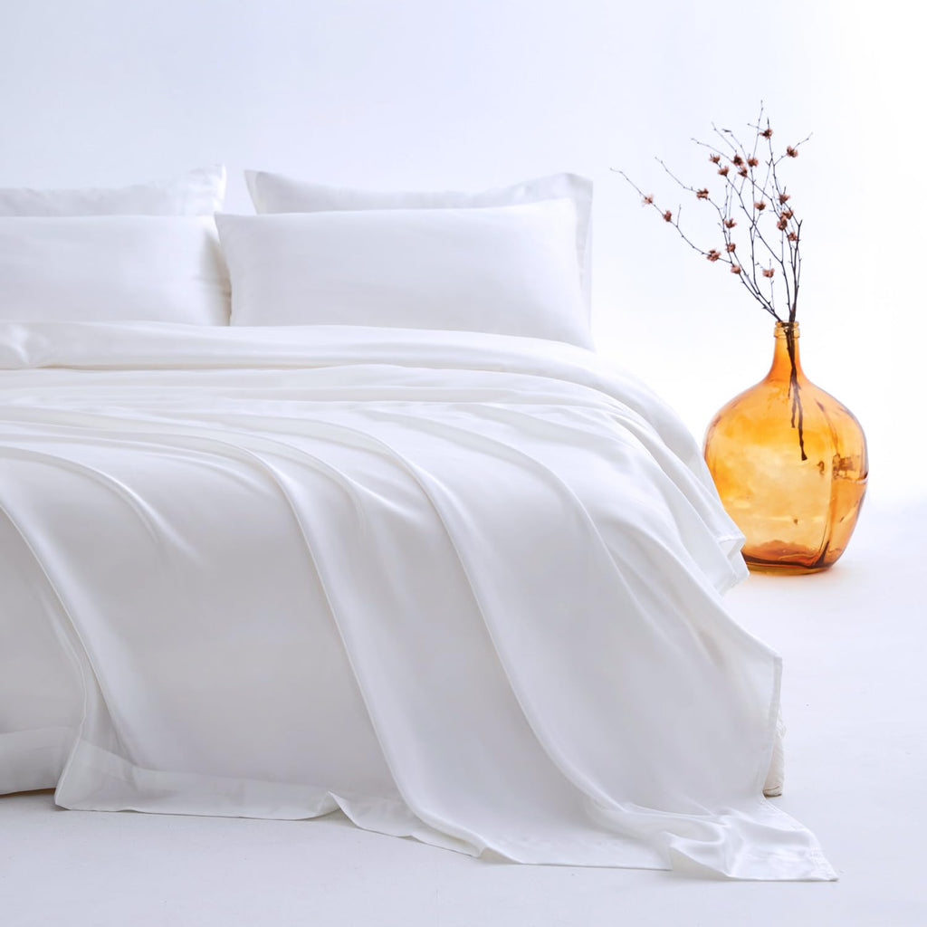 Candoury Satin Sheets Bed Set 4 Pcs, King Size Silky Bedding Set, Soft And Durable Pillowcase, Flat Sheet And Fitted Sheet, Hotel Luxury Bed Sheets Set(King, White)