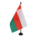 Oman Table Flag 5' X 8' - Omani Desk Flag 21 X 14 Cm - Black Plastic Stick And Base - Az Flag