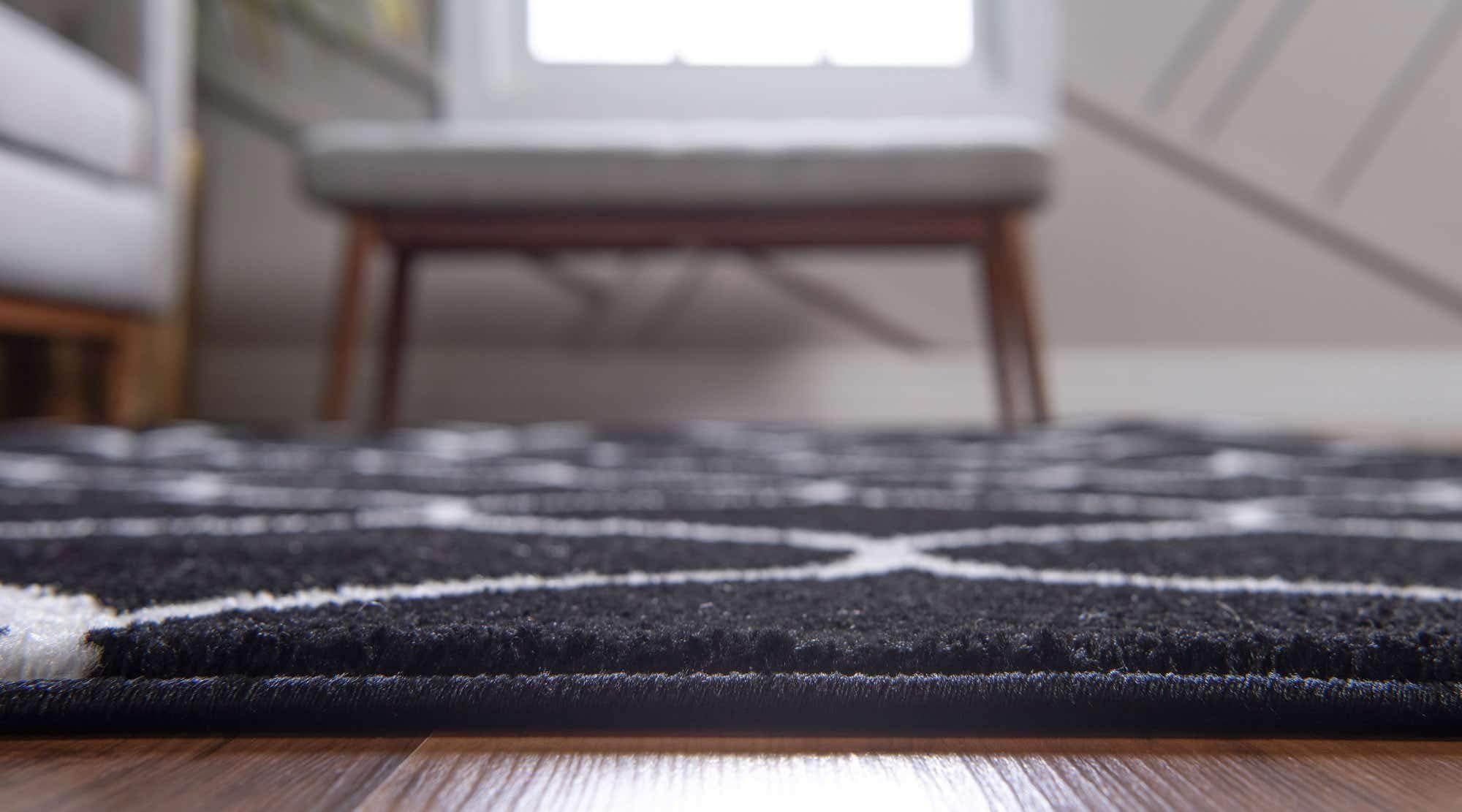 Unique Loom Trellis Frieze Collection Area Rug - Rounded (2' X 13' 1'' Runner, Black/ Ivory)