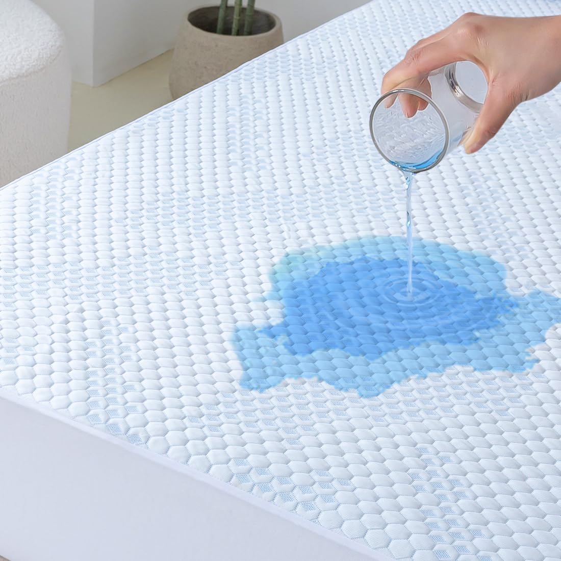 Flippeddream Nano-Cooling Fiber Mattress Protector Twin Size (39' X 75') 100% Waterproof, Cooling Experience Unrivaled Comfort