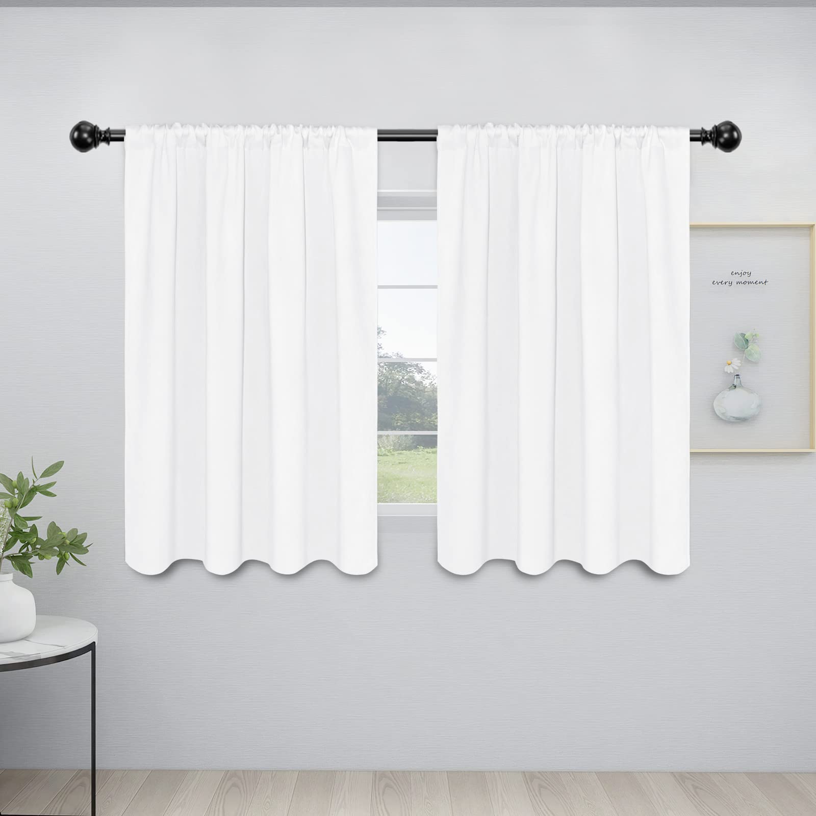 Easy-Going Rod Pocket Blackout Curtains For Bedroom, Room Darkening Window Curtains For Living Room, Thermal Insulated Noise Reduction Solid Window Drapes, 2 Panels(42X45 In, White)