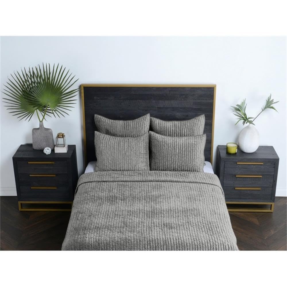 Kosas Home Dimitry 92" Velvet and Solid Cotton Sateen Queen Quilt in Sage Green