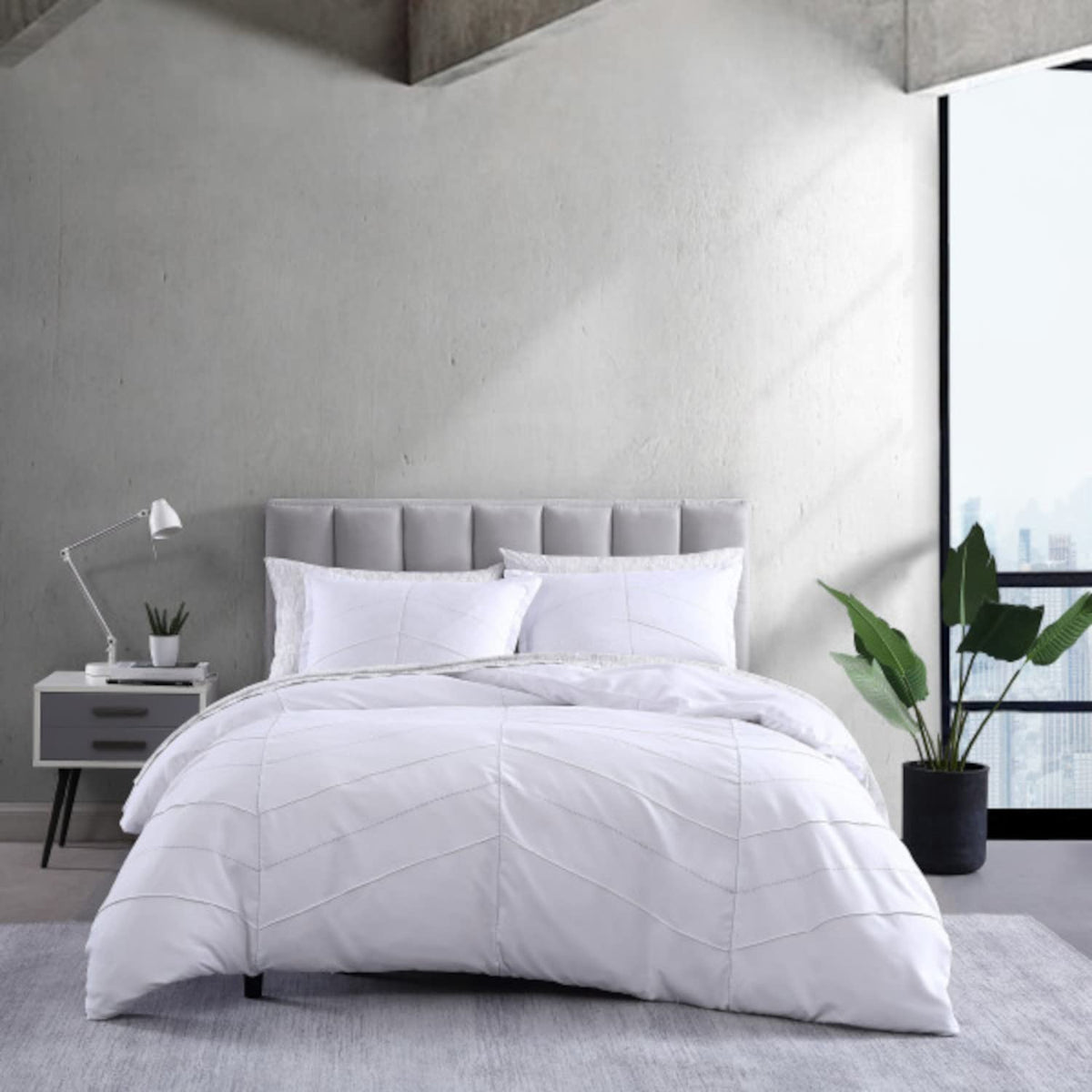 City Scene - King Size Duvet Cover Set, Smooth & Soft Bedding With Matching Shams, Modern Home Decor (Courtney White, King)