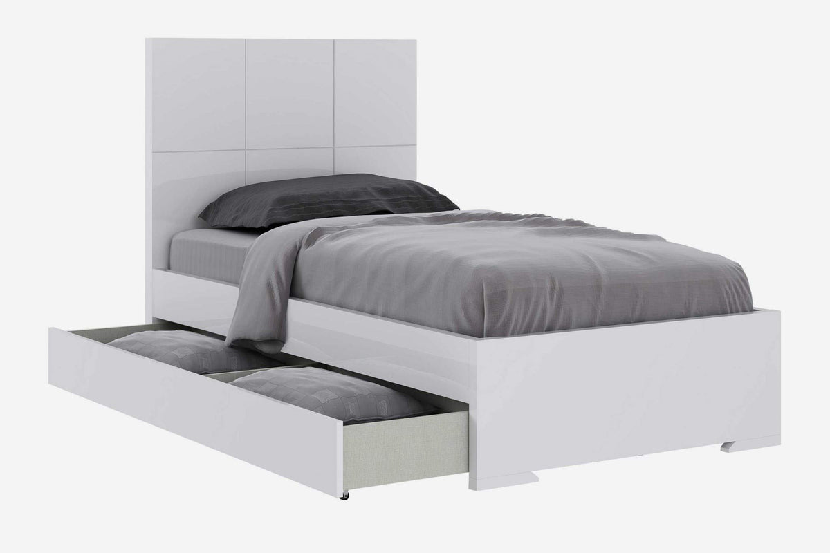 HomeRoots 42' X 79' X 48' Gloss White Stainless Steel Twin Bed