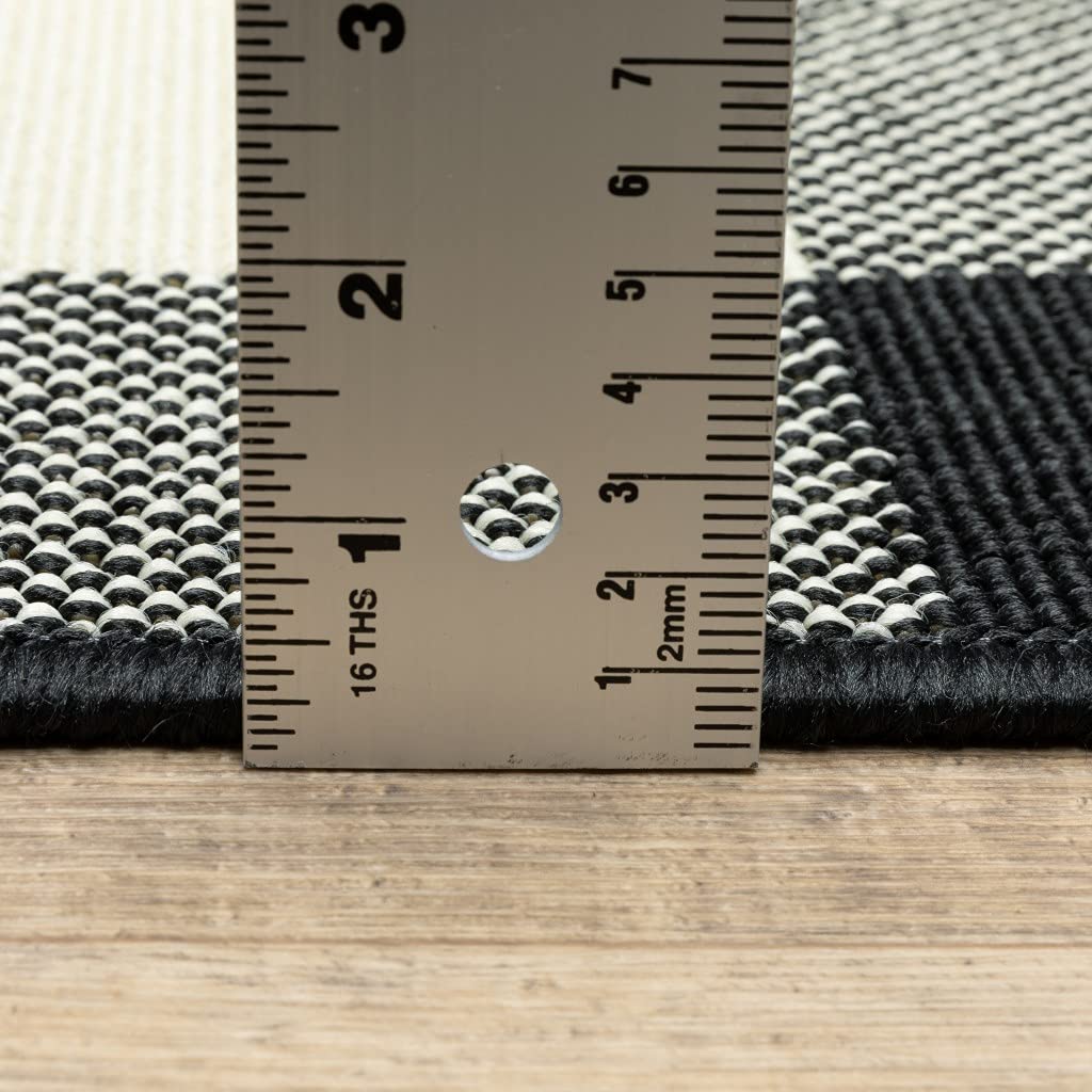 HomeRoots Polypropylene 8’ Round Black and Ivory Gingham Indoor Outdoor Area Rug