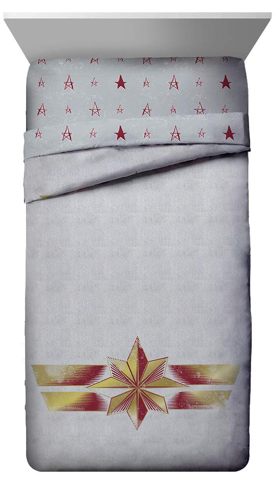 Jay Franco Captain Marvel Taking Off Twin Comforter