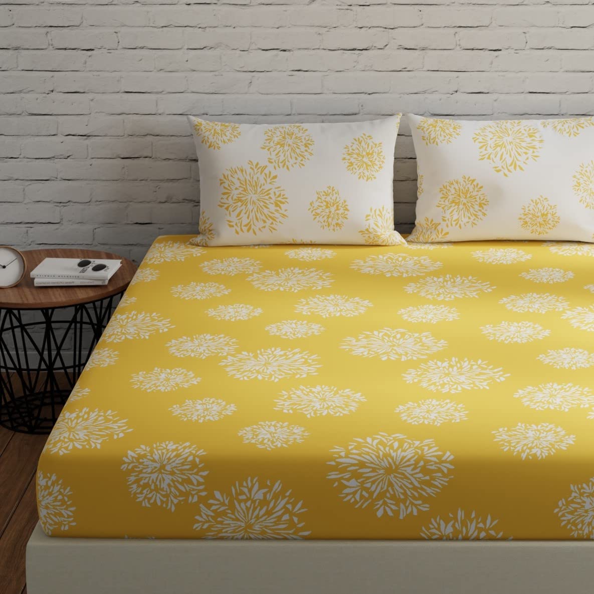 Huesland By Ahmedabad Cotton 144 Tc Double Bedsheet Cotton With 2 Pillow Covers  Yellow & White