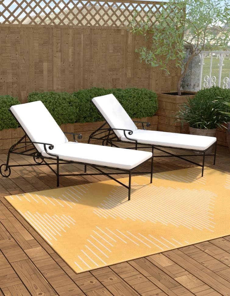 Unique Loom Outdoor Modern Collection Area Rug - Tambor (7' 10' X 10' Rectangle, Yellow/ Ivory)