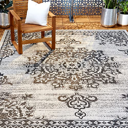 Nicole Miller New York Patio Country Azalea Transitional Medallion Indoor/Outdoor Area Rug, Grey/Black, 1'9'X2'11'