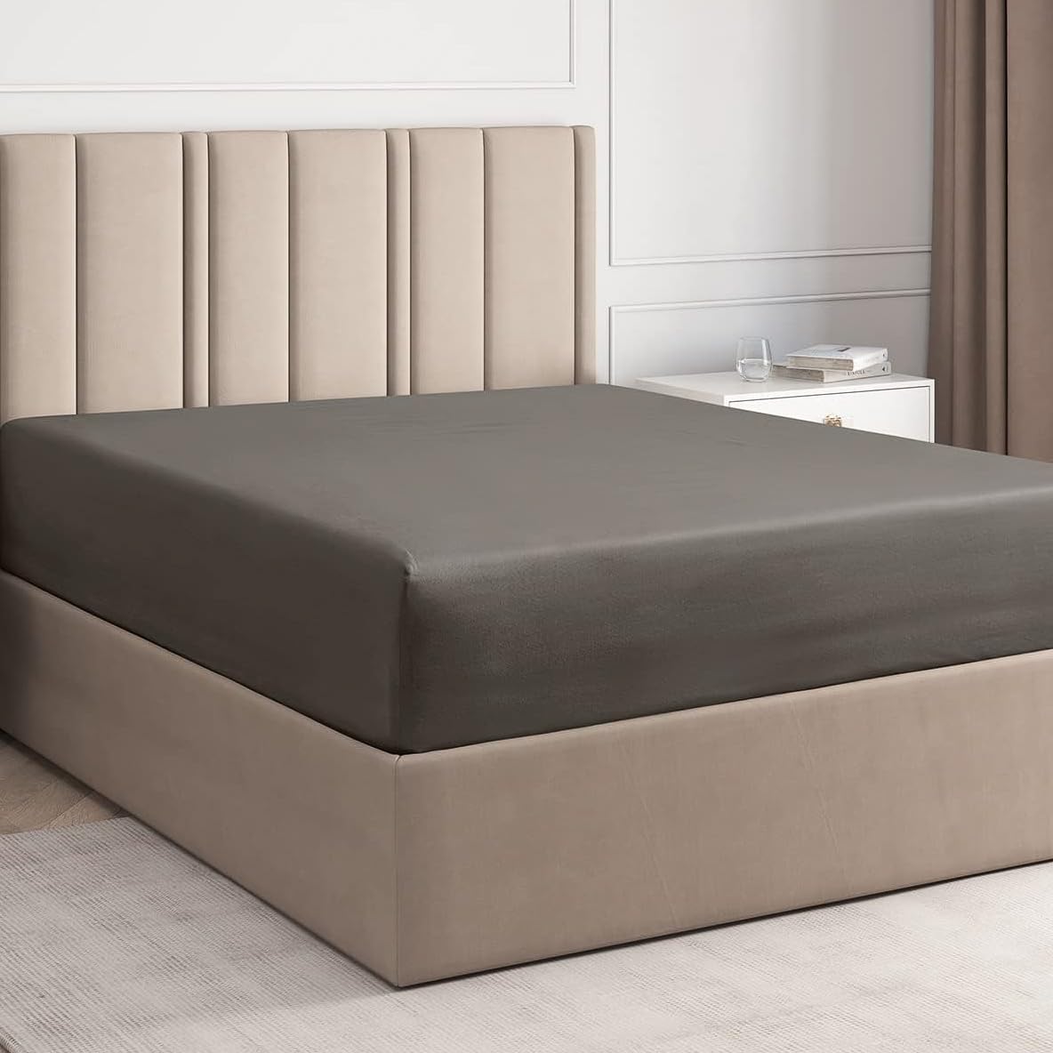 King Fitted Bed Sheet - Hotel Luxury & Cooling Single Fitted Sheet Only - Easily Fits Mattress Up To 16 Inches Perfectly - Soft, Wrinkle Free, Breathable & Comfy Dark Grey Single Fitted Bed Sheet