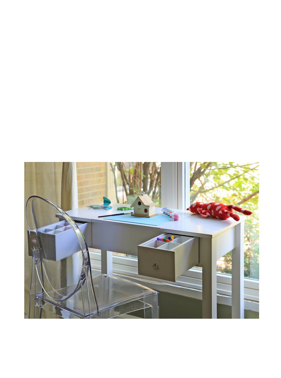 Baxton Studio Wessex Vanity Table, White