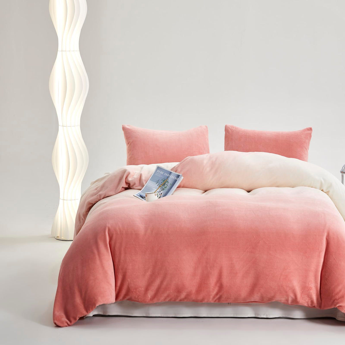 Houseri Pink White Velvet Comforter Set Queen Gradient Light Pink Fluffy Fuzzy Bedding Quilts Women Girls Ultra Comfy Soft Baby 