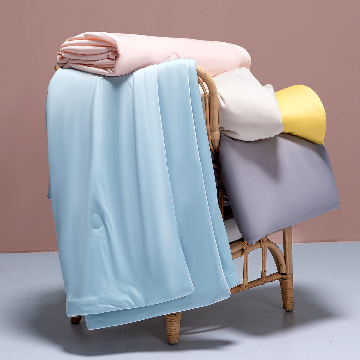 Cooling Blankets for Hot SleepersLightweight Blanket for Summer with Double Side Cold, Qmax 0.44 Cooling Fabric ( Throw 47 x 