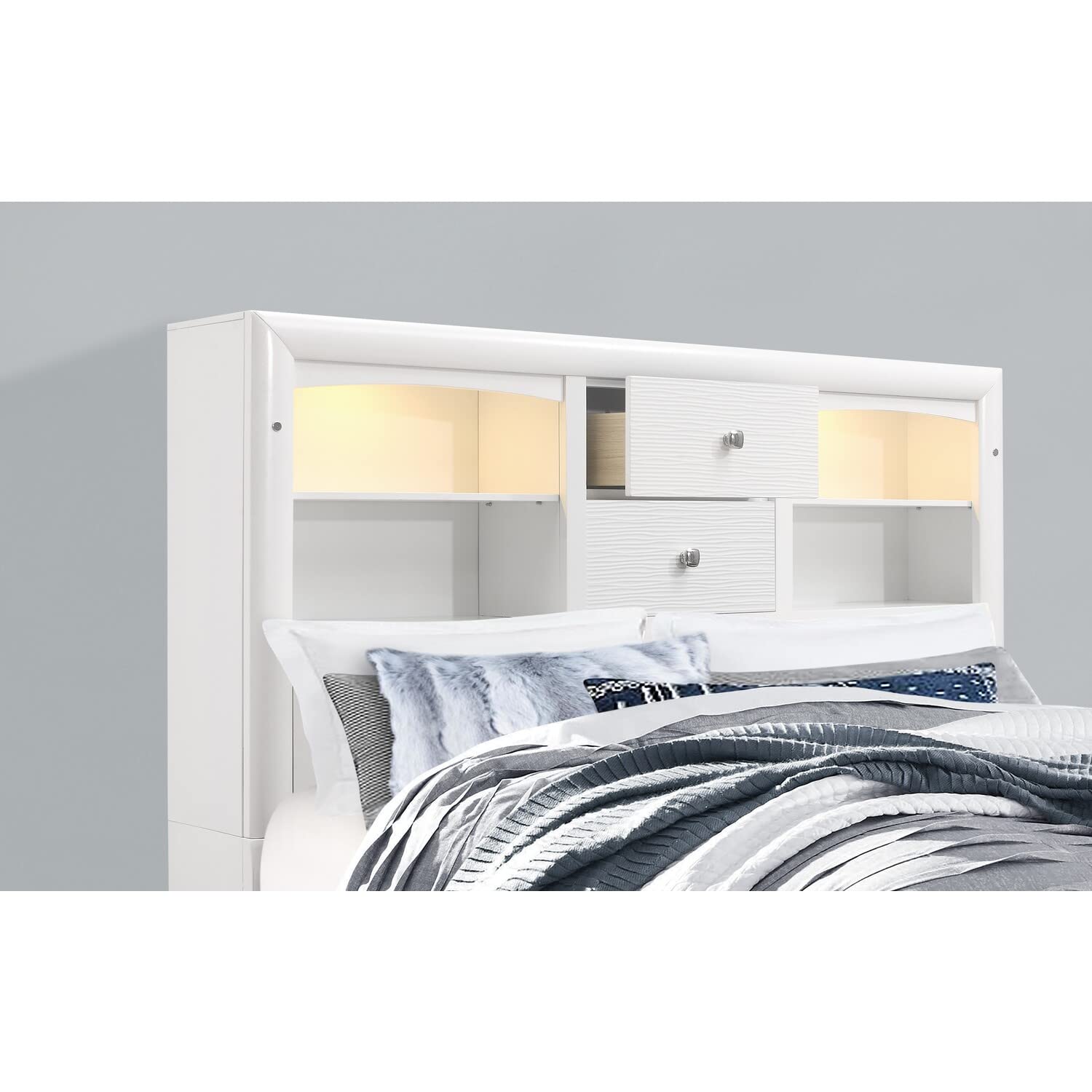 Global Furniture Usa Wh-Qb Jordyn Textured White Queen Storage Bed