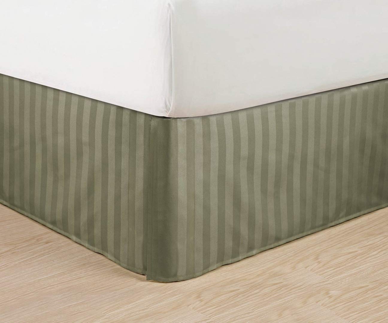 Elegant Comfort Wrinkle Free - 1500 Thread Count Egyptian Quality Stripe Bed Skirt - Pleated Tailored 14' Drop, California King