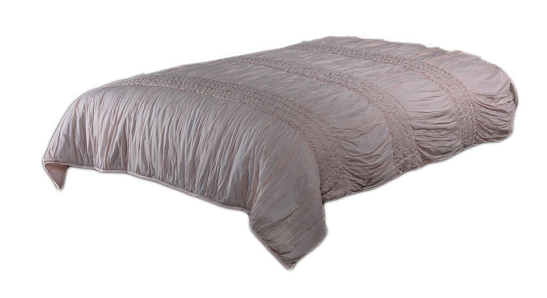 Rizzy Home | BT3141 | Polyester Quilt | 70&quot;x86&quot; Pink Solid Textured