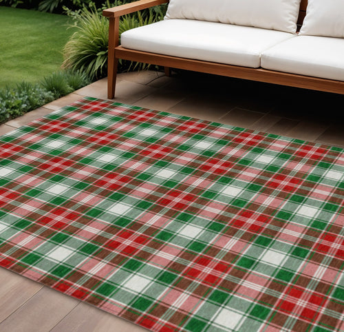 10 X 14 Emerald Red And White Plaid Washable Indoor Outdoor Area Rug