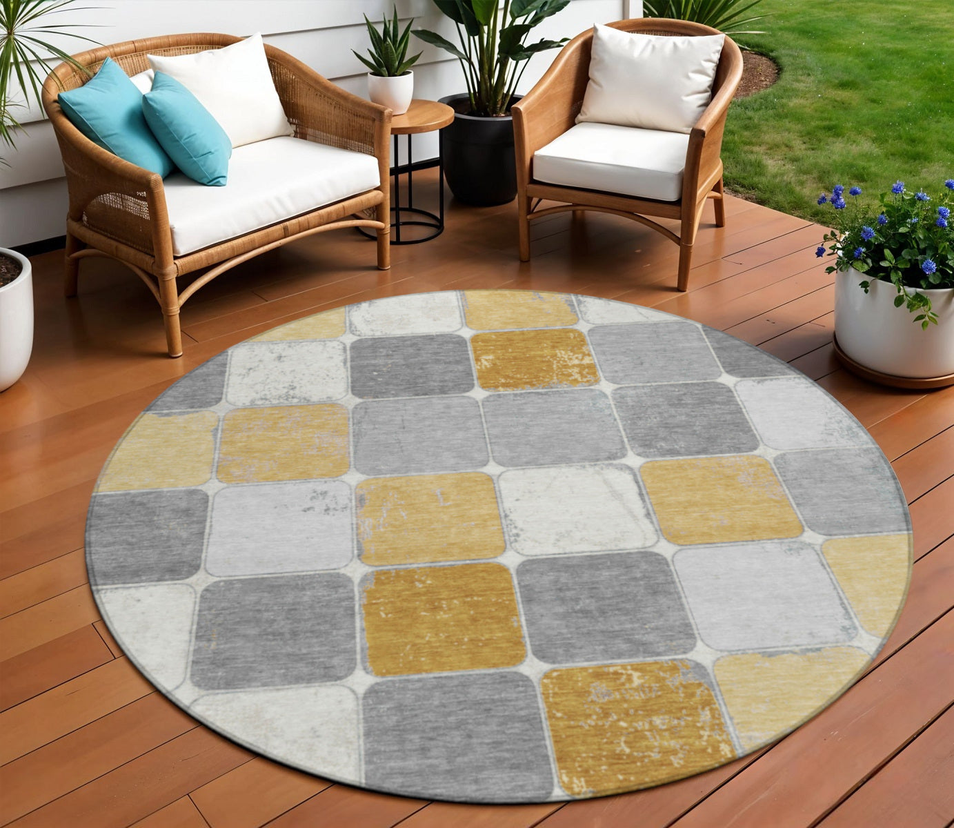 8 Gold And Gray Round Geometric Washable Indoor Outdoor Area Rug
