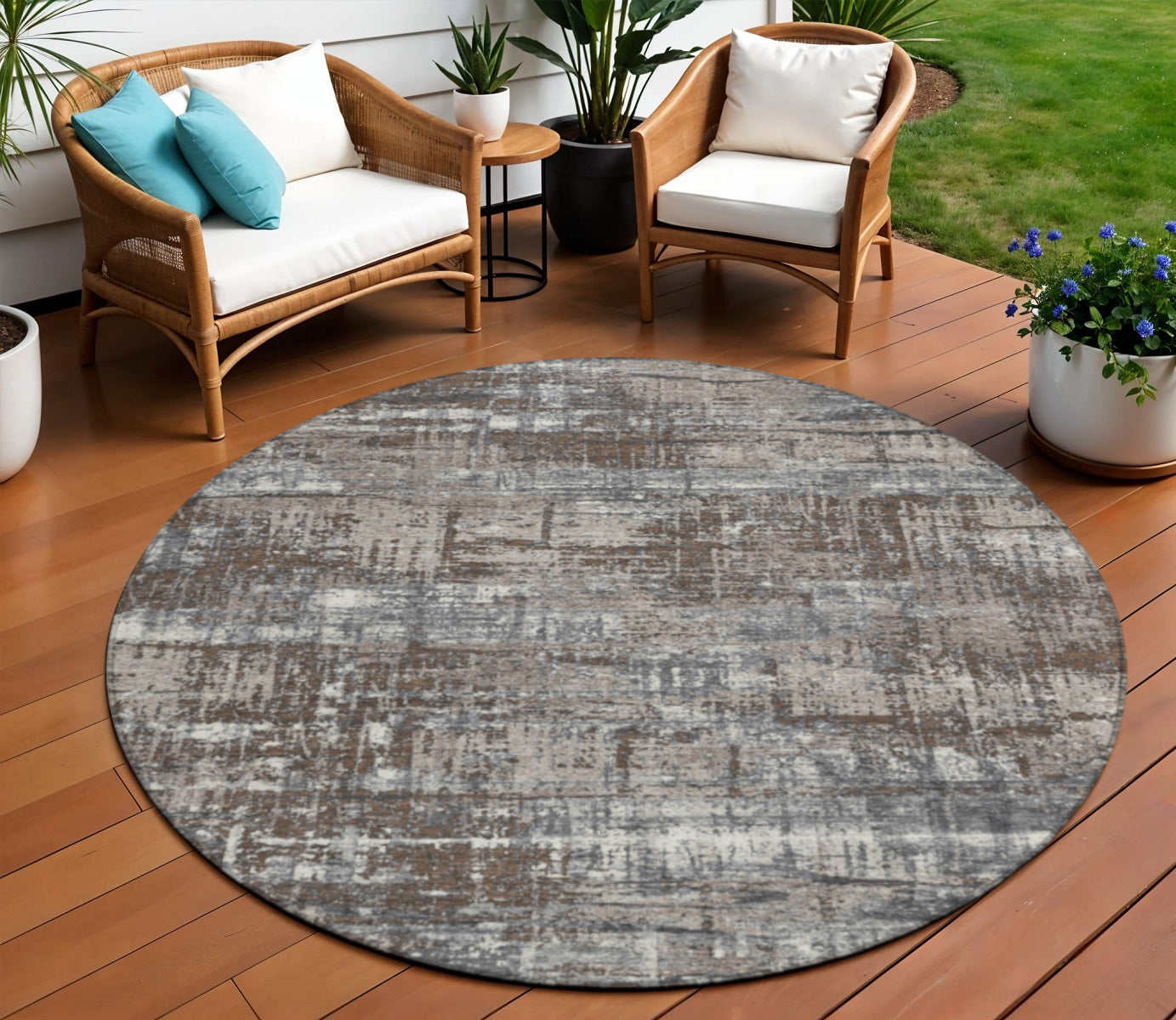 8 Brown And Charcoal Round Geometric Washable Indoor Outdoor Area Rug