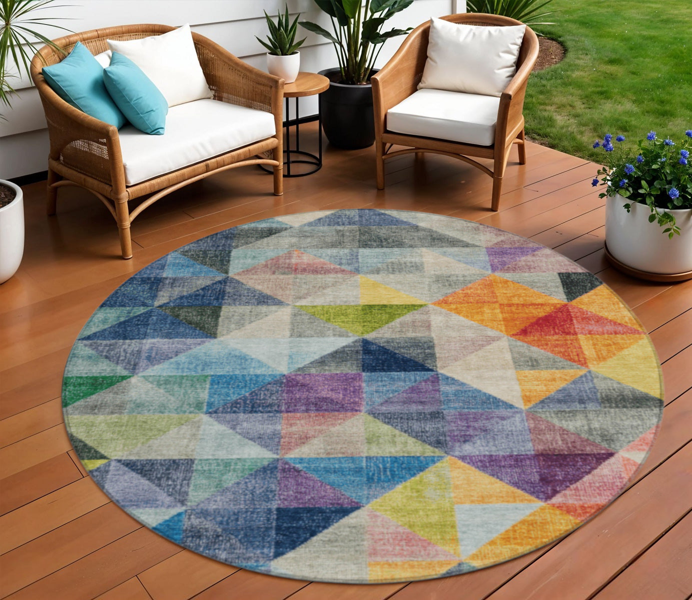 8 Beige Navy Blue And Orange Round Geometric Washable Indoor Outdoor Area Rug