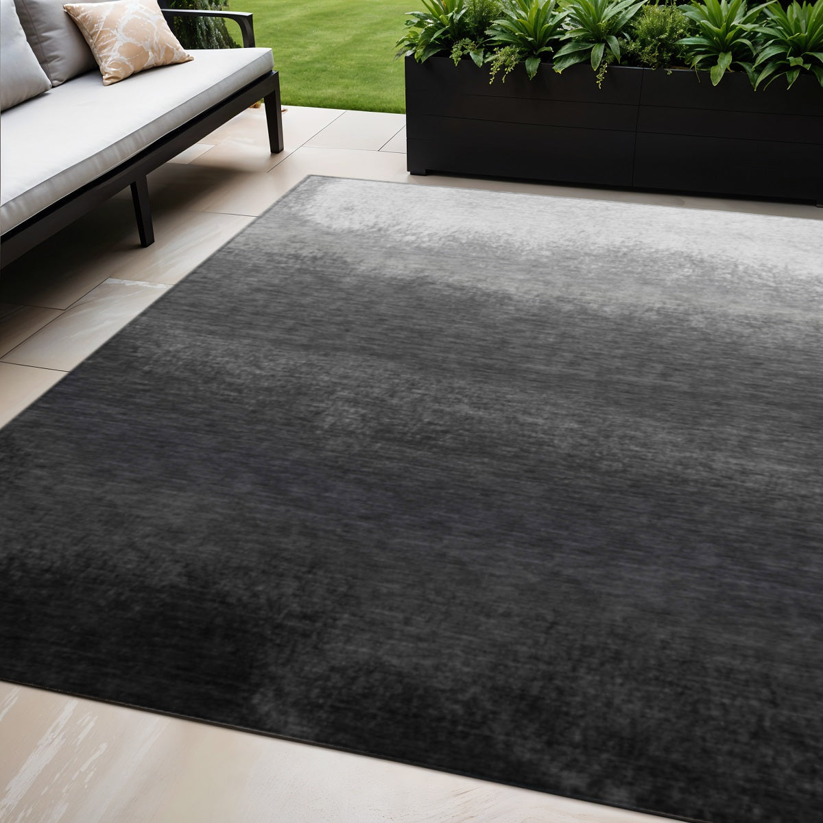 5 X 8 Gray And Silver Ombre Washable Indoor Outdoor Area Rug