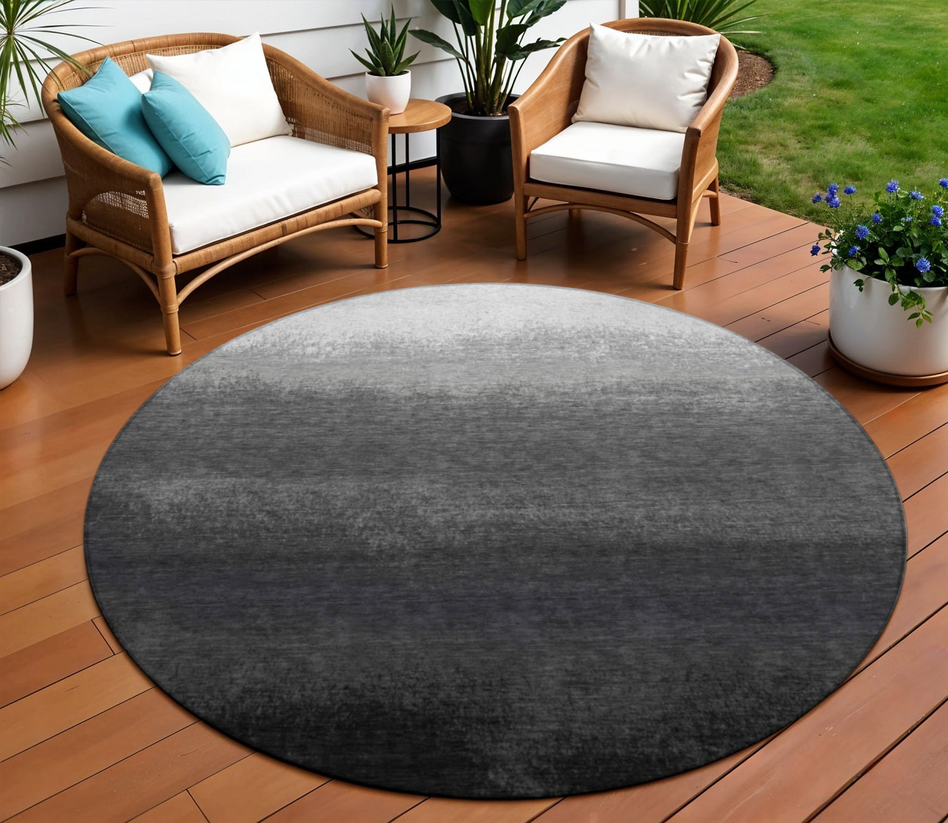8 Gray And Silver Round Ombre Washable Indoor Outdoor Area Rug