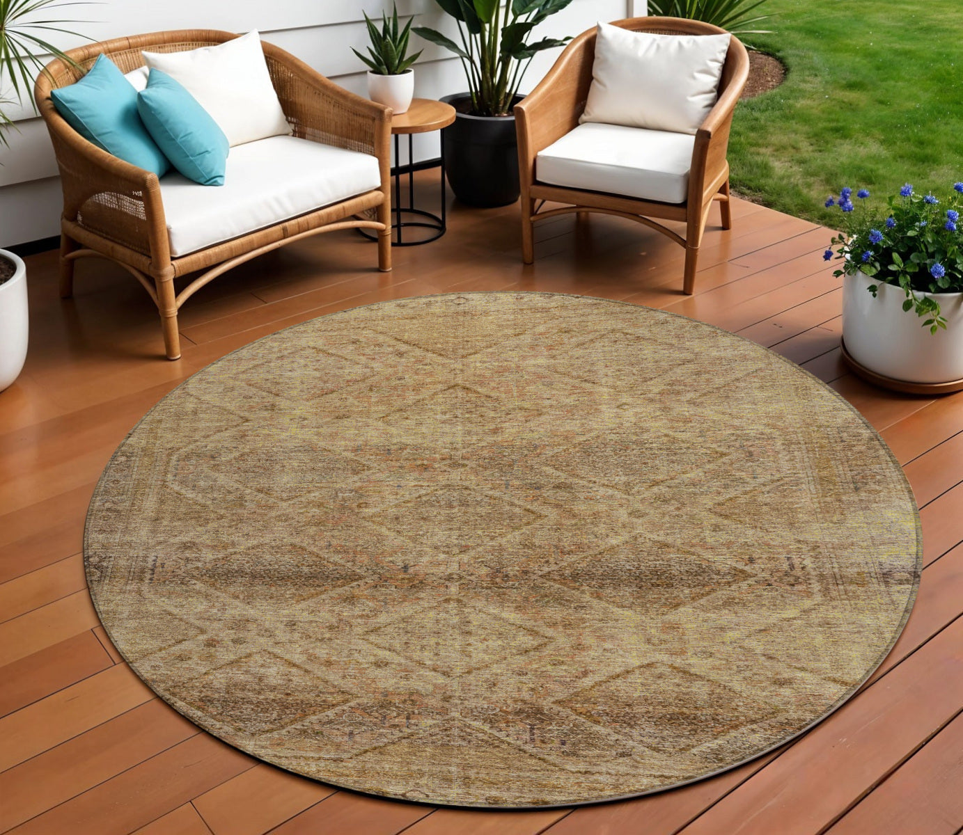 8 Khaki And Beige Round Geometric Washable Indoor Outdoor Area Rug
