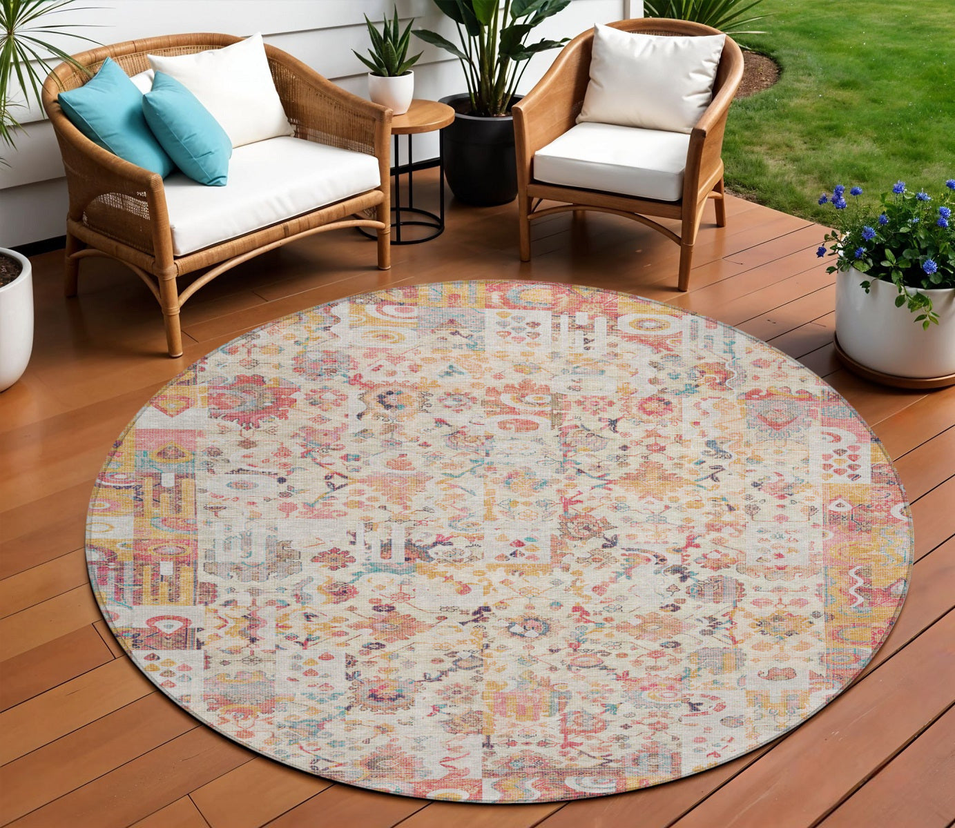 8 Pink And Ivory Round Patchwork Washable Indoor Outdoor Area Rug