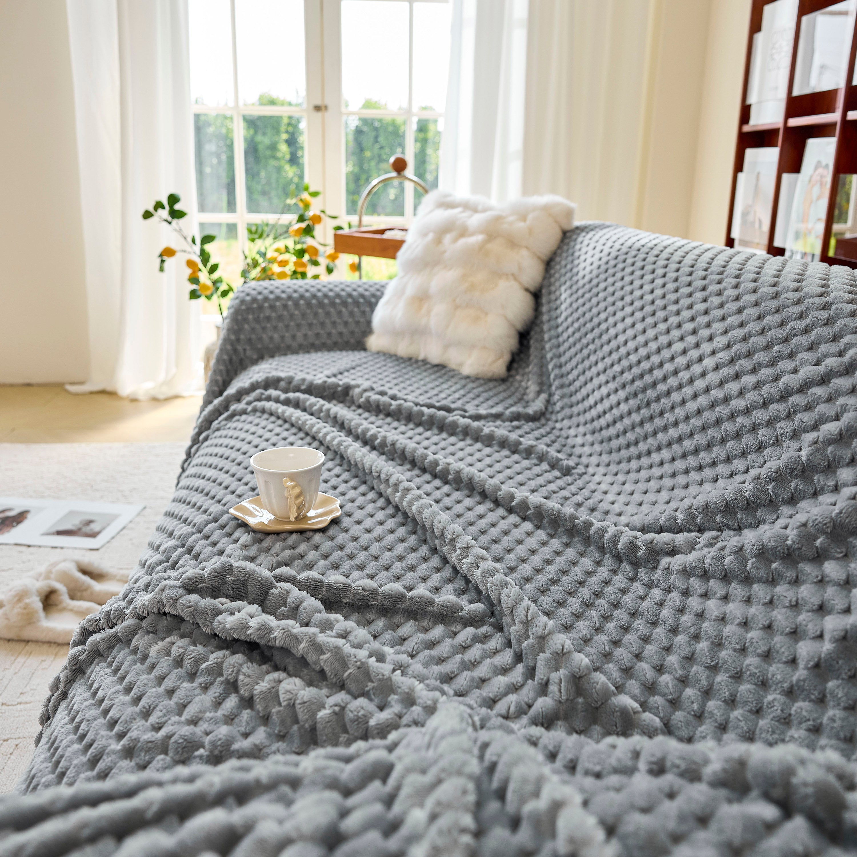 Thick Plush Non-Slip Sofa Throw Cover, Warm Soft Faux Fur Couch Protector for Winter