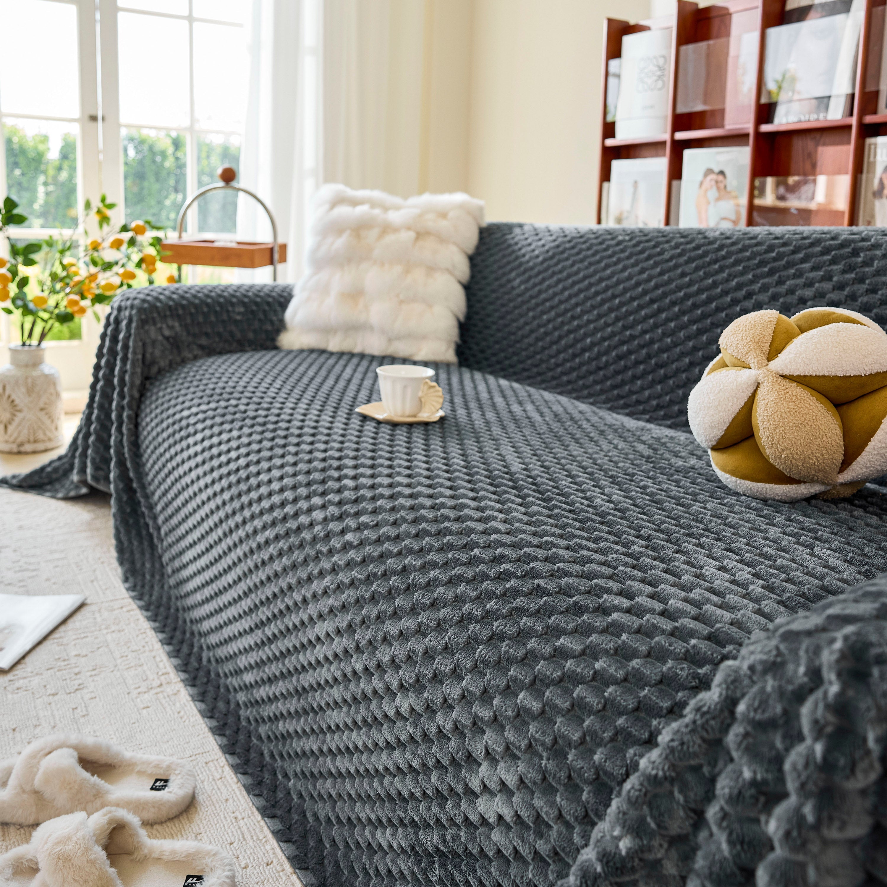 Thick Plush Non-Slip Sofa Throw Cover, Warm Soft Faux Fur Couch Protector for Winter